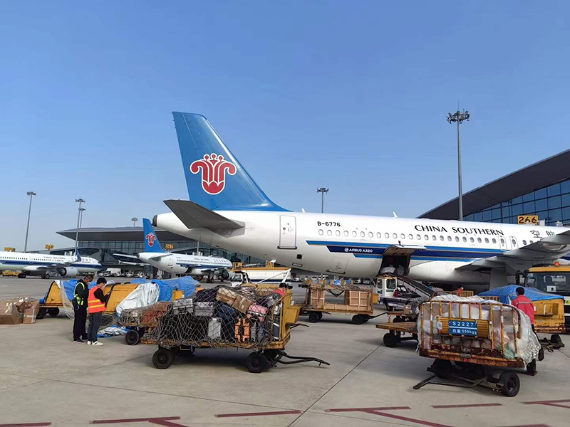 澄江到和田空运公司-航空